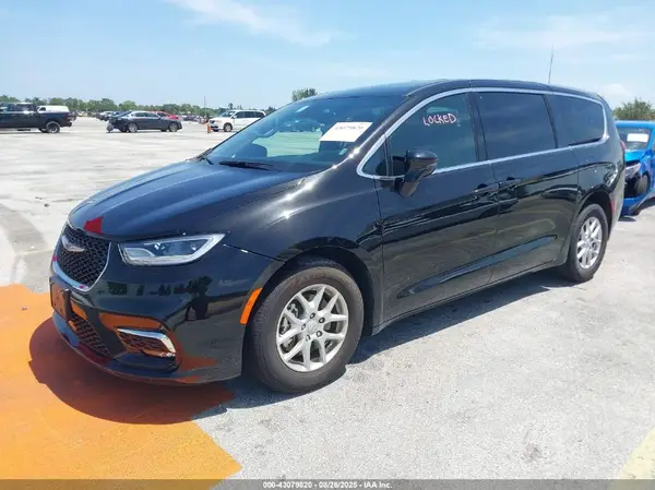 2C4RC1BG4SR584569 2025 CHRYSLER PACIFICA - Image 2