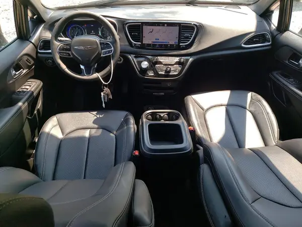 2C4RC1BG4TR168376 2026 CHRYSLER PACIFICA - Image 8