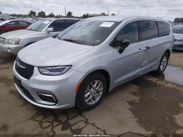 2C4RC1BG4TR183315 2026 CHRYSLER PACIFICA - Image 2