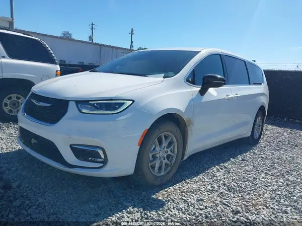 2C4RC1BG4TR186084 2026 CHRYSLER PACIFICA - Image 2
