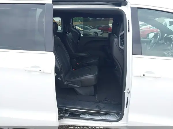 2C4RC1BG4TR220847 2026 CHRYSLER PACIFICA - Image 8