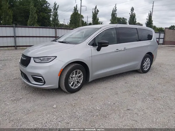 2C4RC1BG4TR268395 2026 CHRYSLER PACIFICA - Image 2