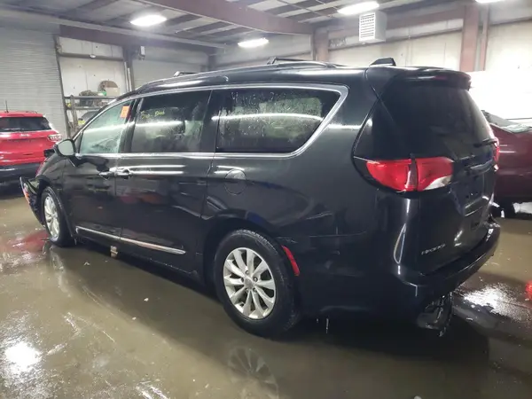 2C4RC1BG5HR501823 2017 CHRYSLER PACIFICA - Image 2
