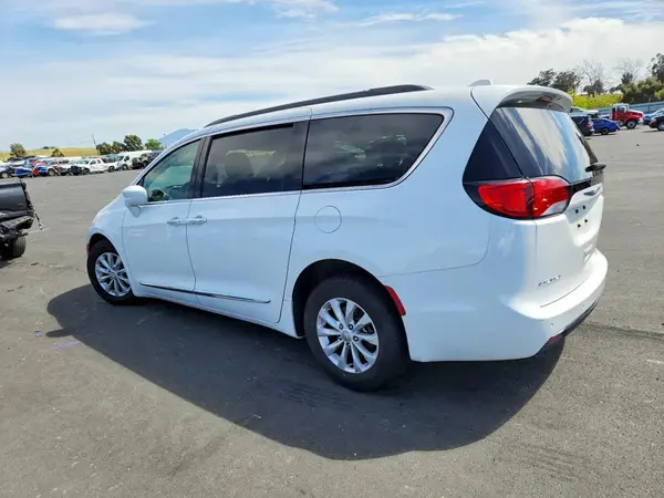 2C4RC1BG5HR505709 2017 CHRYSLER PACIFICA - Image 2