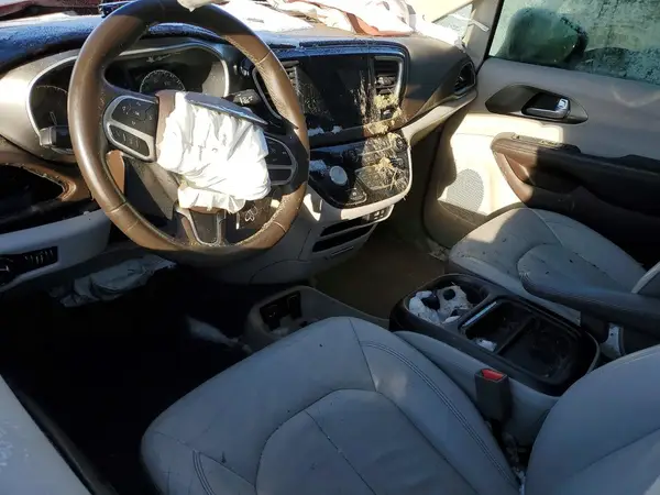 2C4RC1BG5HR509632 2017 CHRYSLER PACIFICA - Image 8