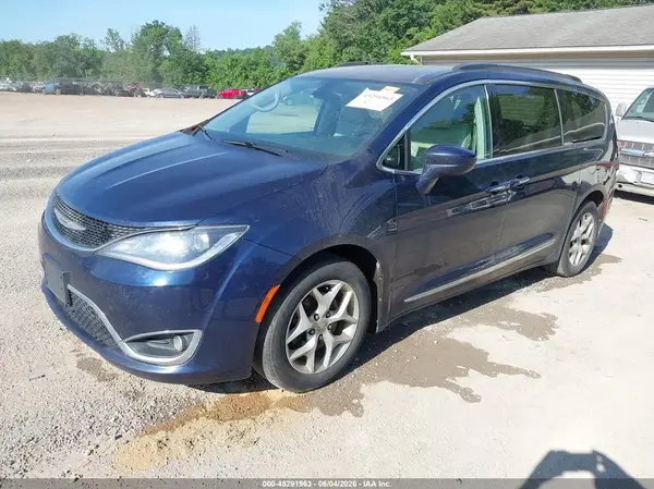 2C4RC1BG5HR512546 2017 CHRYSLER PACIFICA - Image 2
