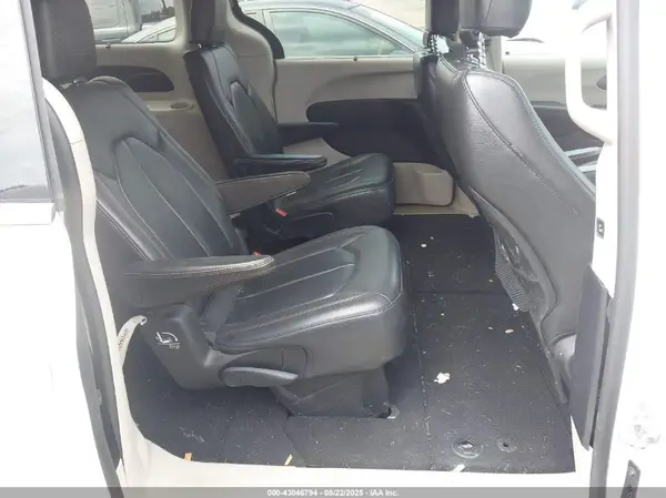 2C4RC1BG5HR523059 2017 CHRYSLER PACIFICA - Image 8