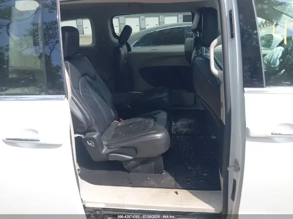 2C4RC1BG5HR523532 2017 CHRYSLER PACIFICA - Image 8
