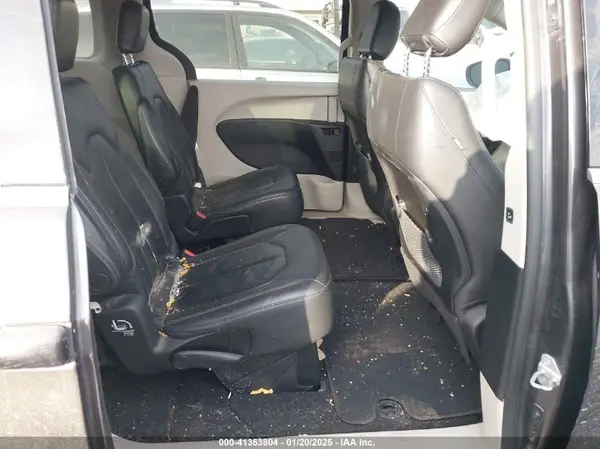 2C4RC1BG5HR527158 2017 CHRYSLER PACIFICA - Image 8