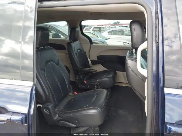 2C4RC1BG5HR527192 2017 CHRYSLER PACIFICA - Image 8
