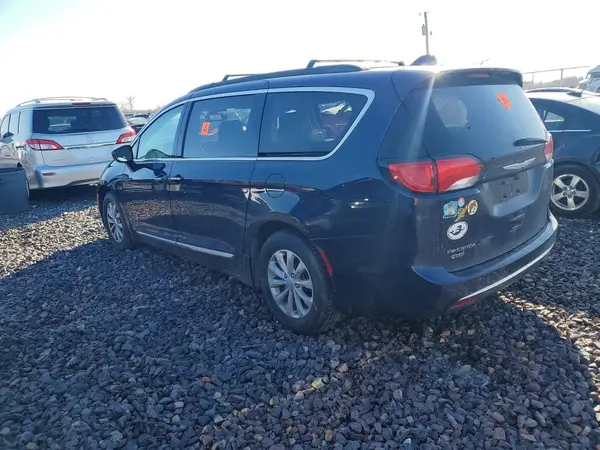 2C4RC1BG5HR527242 2017 CHRYSLER PACIFICA - Image 2