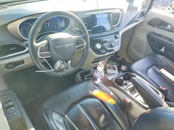 2C4RC1BG5HR527242 2017 CHRYSLER PACIFICA - Image 8