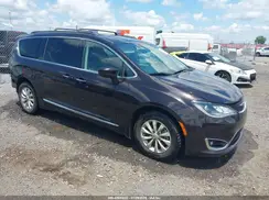 2C4RC1BG5HR527337 2017 CHRYSLER PACIFICA