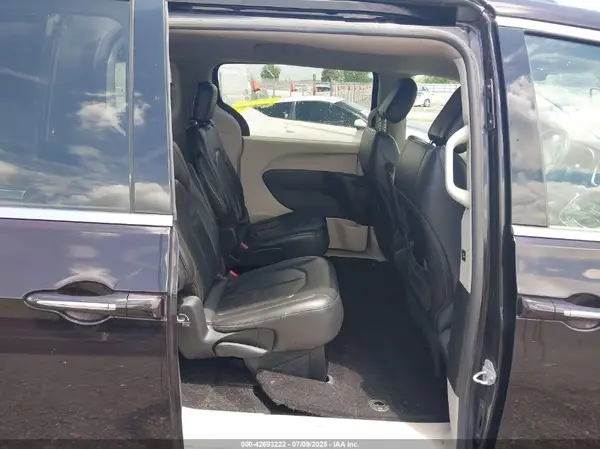 2C4RC1BG5HR527337 2017 CHRYSLER PACIFICA - Image 8