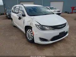 2C4RC1BG5HR527712 2017 CHRYSLER PACIFICA