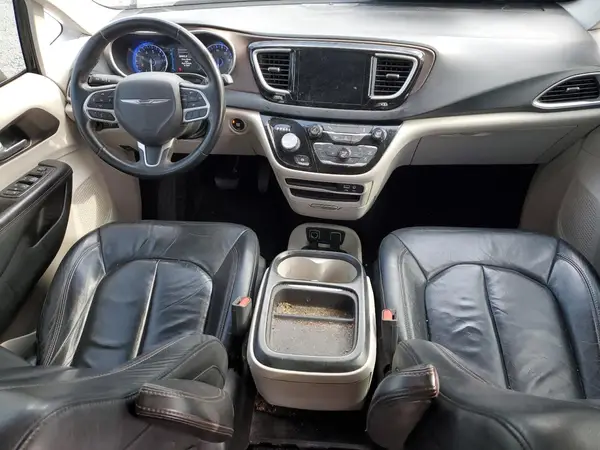 2C4RC1BG5HR532800 2017 CHRYSLER PACIFICA - Image 8