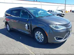 2C4RC1BG5HR539682 2017 CHRYSLER PACIFICA