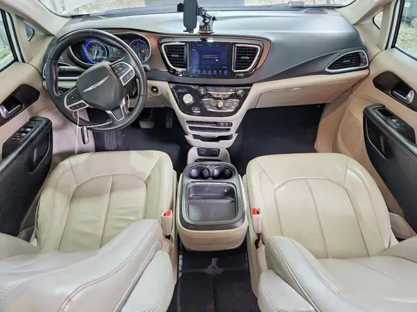 2C4RC1BG5HR541979 2017 CHRYSLER PACIFICA - Image 8