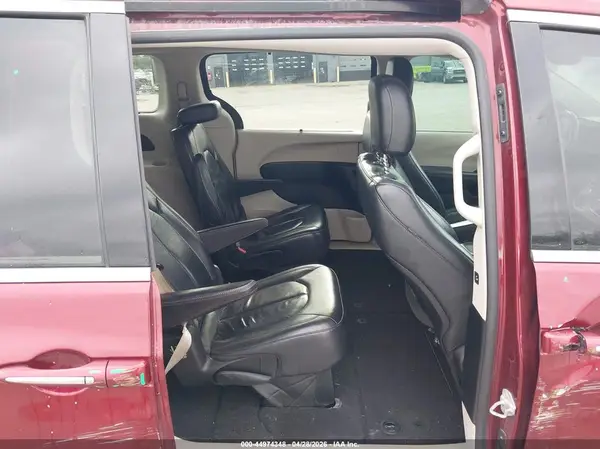 2C4RC1BG5HR542405 2017 CHRYSLER PACIFICA - Image 8