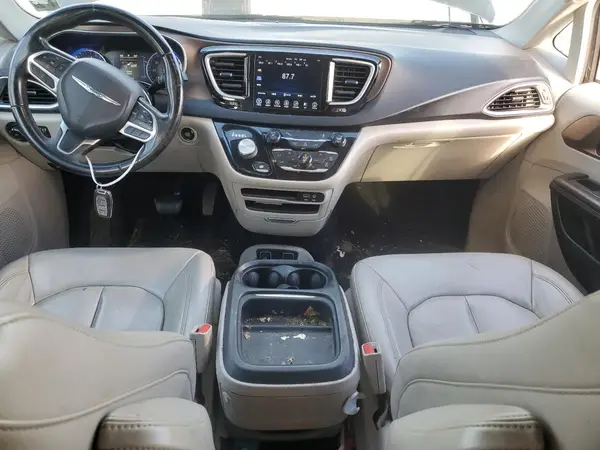 2C4RC1BG5HR565392 2017 CHRYSLER PACIFICA - Image 8