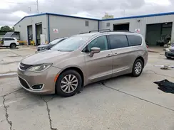 2C4RC1BG5HR569474 2017 CHRYSLER PACIFICA