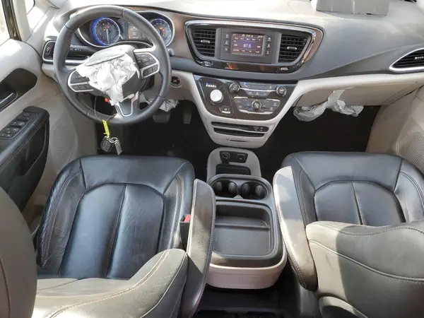 2C4RC1BG5HR570320 2017 CHRYSLER PACIFICA - Image 8