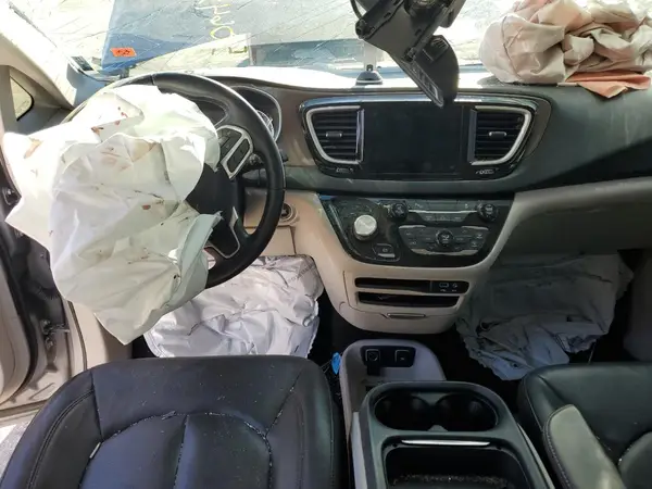 2C4RC1BG5HR570625 2017 CHRYSLER PACIFICA - Image 8