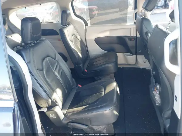 2C4RC1BG5HR571841 2017 CHRYSLER PACIFICA - Image 8