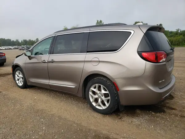 2C4RC1BG5HR579616 2017 CHRYSLER PACIFICA - Image 2