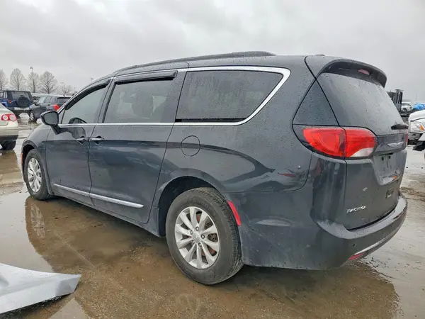 2C4RC1BG5HR591202 2017 CHRYSLER PACIFICA - Image 2