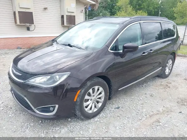 2C4RC1BG5HR603400 2017 CHRYSLER PACIFICA - Image 2