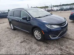2C4RC1BG5HR608113 2017 CHRYSLER PACIFICA
