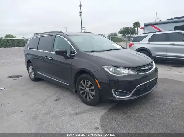 2C4RC1BG5HR613408 2017 CHRYSLER PACIFICA - Image 1