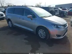 2C4RC1BG5HR613473 2017 CHRYSLER PACIFICA