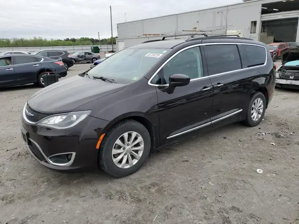 2C4RC1BG5HR613683 2017 CHRYSLER PACIFICA - Image 1