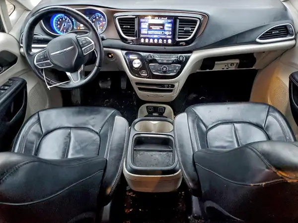 2C4RC1BG5HR616423 2017 CHRYSLER PACIFICA - Image 8