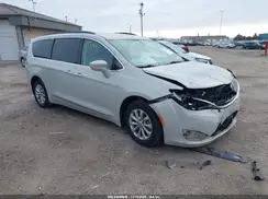 2C4RC1BG5HR621802 2017 CHRYSLER PACIFICA