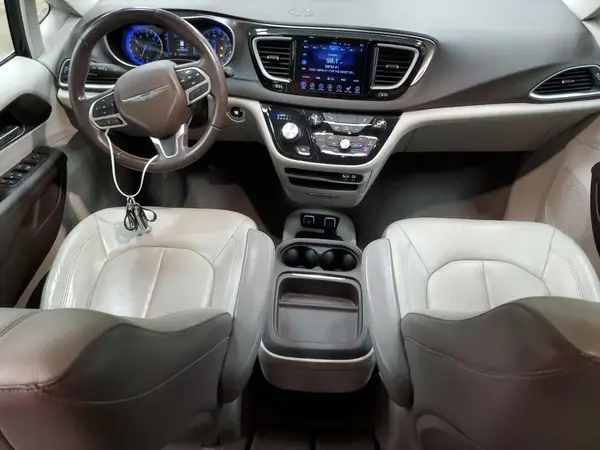 2C4RC1BG5HR622190 2017 CHRYSLER PACIFICA - Image 8