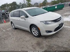 2C4RC1BG5HR635084 2017 CHRYSLER PACIFICA