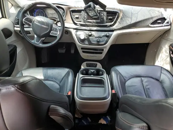 2C4RC1BG5HR642584 2017 CHRYSLER PACIFICA - Image 8