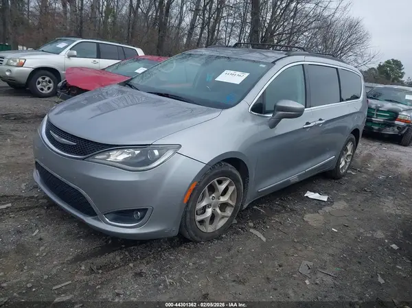 2C4RC1BG5HR654511 2017 CHRYSLER PACIFICA - Image 2