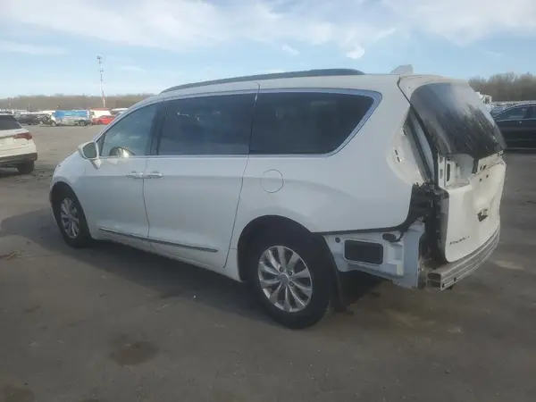 2C4RC1BG5HR660552 2017 CHRYSLER PACIFICA - Image 2
