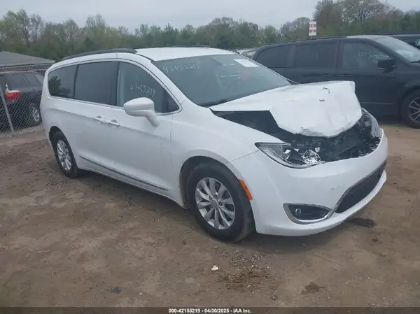 2C4RC1BG5HR676010 2017 CHRYSLER PACIFICA - Image 1