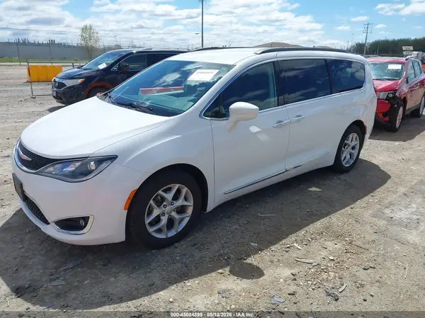 2C4RC1BG5HR676220 2017 CHRYSLER PACIFICA - Image 2