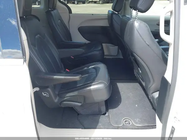 2C4RC1BG5HR676220 2017 CHRYSLER PACIFICA - Image 8