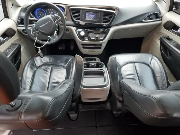 2C4RC1BG5HR695253 2017 CHRYSLER PACIFICA - Image 8