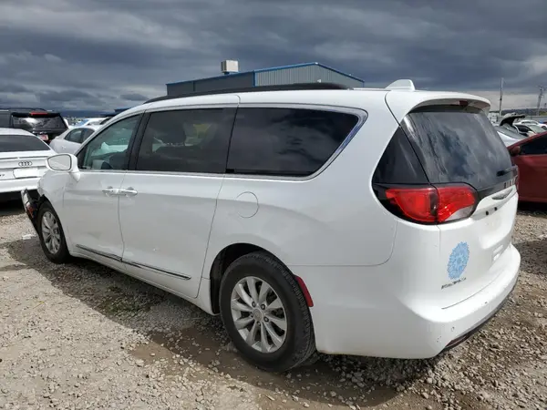 2C4RC1BG5HR702394 2017 CHRYSLER PACIFICA - Image 2