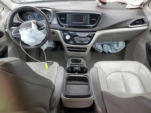 2C4RC1BG5HR702394 2017 CHRYSLER PACIFICA - Image 8