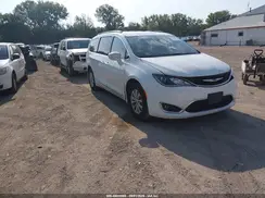 2C4RC1BG5HR702587 2017 CHRYSLER PACIFICA