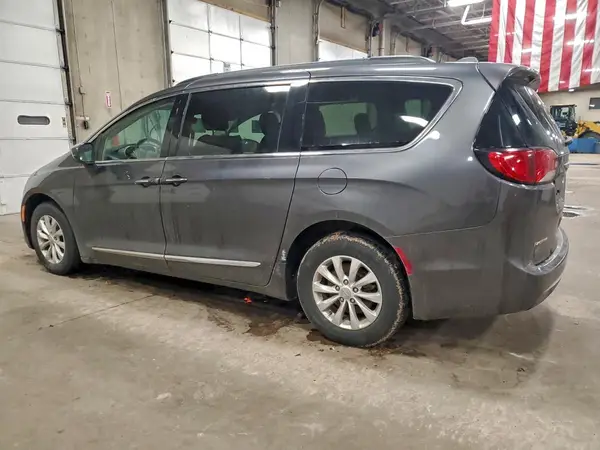 2C4RC1BG5HR720068 2017 CHRYSLER PACIFICA - Image 2
